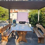 Bruno's House 아파트 *