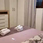 Bruno's House 아파트 *