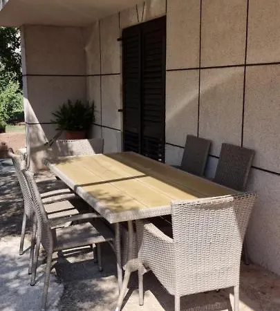 דירה Bruno's House *