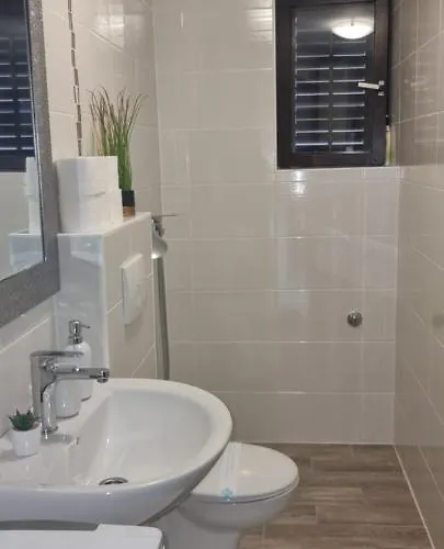 Bruno's House Apartman *